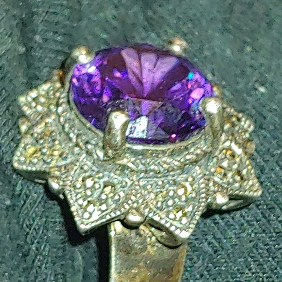 Amethyst statement ring. - Picture 4 of 4